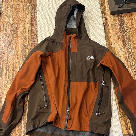 The North Face Men's Performance Jacket in Brown and Orange - Picture 1 of 3